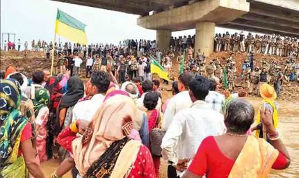 केन-बेतवा परियोजना: 17 दिन बाद खत्म हुआ 'चिता आंदोलन', प्रशासन ने प्रभावितों को बलपूर्वक हटाया, अनशन जारी