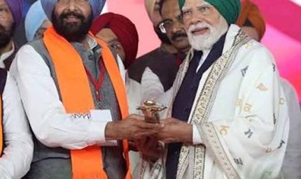 PM मोदी के एक वाक्य ने जीत लिया 'टर्बन मैन' का दिल, बोले- 'बहुत सुंदर बांधी है'