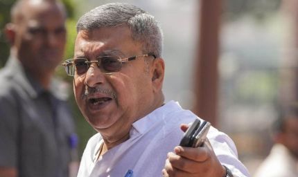महिला सांसदों पर अभद्र टिप्पणी पड़ी भारी! TMC सांसद कल्याण बनर्जी पूरे संसद सत्र के लिए निलंबित