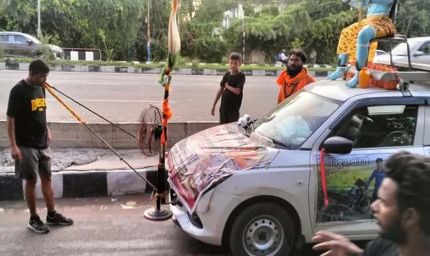 गोमाता को राष्ट्र माता दर्जा दिलाने निकले नरेंद्र, दांतों से खींची 12 क्विंटल कार