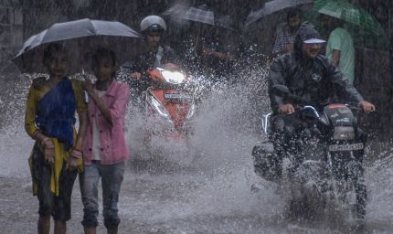 Punjab Weather Alert: पंजाब-चंडीगढ़ में 4 दिन भारी बारिश का अलर्ट, कई जिलों में ऑरेंज चेतावनी जारी
