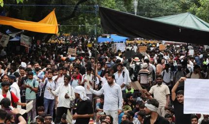 CJP प्रदर्शन में बवाल: पूर्व विधायक की बेटी से छेड़छाड़ का आरोप, जंतर-मंतर पहुंचे 900 से ज्यादा अपराधियों की हुई पहचान