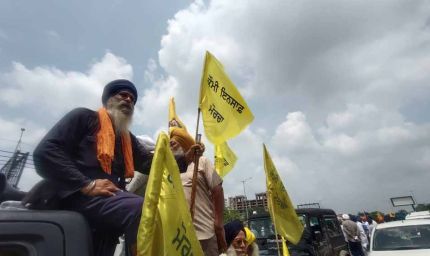 अमृतपाल सिंह की रिहाई की मांग तेज, मोहाली के गुरुद्वारे में जुटे बड़ी संख्या में समर्थक