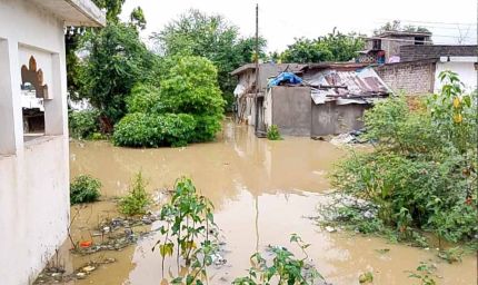 CG Flood: महानदी की बाढ़ से गांव जलमग्न, SDRF ने 6 लोगों को सुरक्षित निकाला