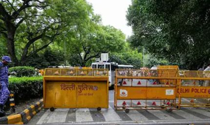 जंतर-मंतर पर बढ़ी हलचल! बैरिकेड्स हुए मजबूत, RAF तैनात; आखिर क्या है वजह?