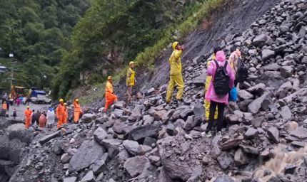 Uttarakhand Weather: फ्लैश फ्लड का खतरा, केदारनाथ यात्रा रोकी गई; 850 श्रद्धालु फंसे