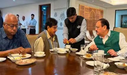 ममता बनर्जी को लग सकता है बड़ा झटका? अमित शाह के साथ दिखे सौगत रॉय, शत्रुघ्न सिन्हा ने नड्डा को बताया पुराना दोस्त
