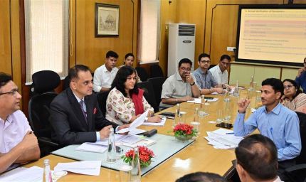 राजस्थान में सामाजिक सुरक्षा योजनाओं की समीक्षा, एक करोड़ परिवारों को मिल रहा लाभ