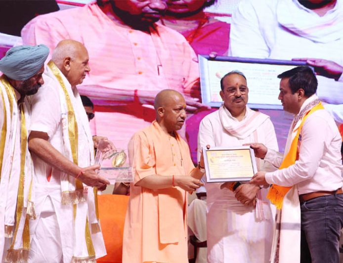 मुख्यमंत्री ने किया उत्कृष्ट किसानों का सम्मान