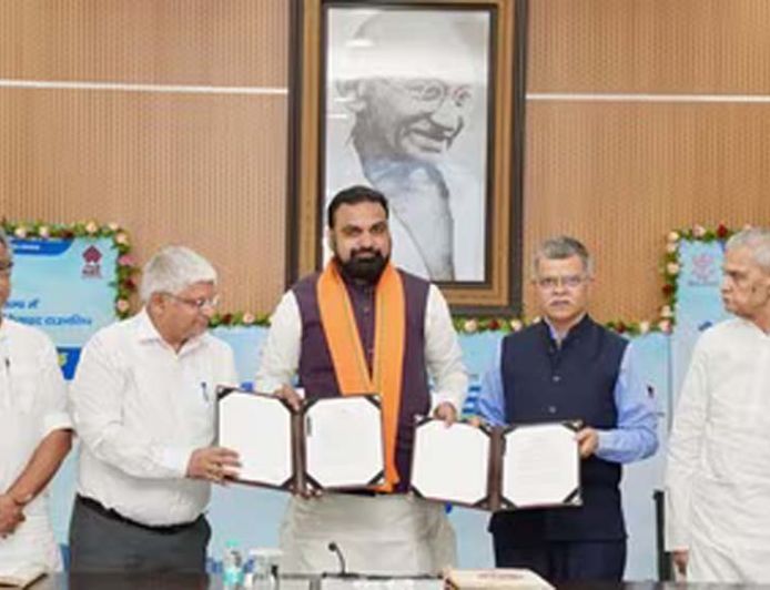 बिहार में 12 सैटेलाइट टाउनशिप बनाने के लिए हुडको से 1 लाख करोड़ का करार