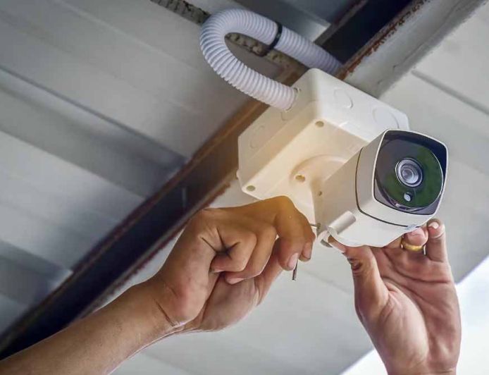 अमृतसर-मानावाला रेलवे ट्रैक पर CCTV कैमरा मिलने से हड़कंप, RPF ने शुरू की जांच