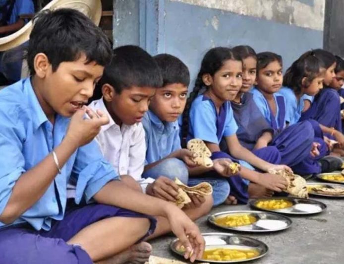 बिहार के स्कूलों में मानसून तक बैंगन-भिंडी और साग पर लगी रोक