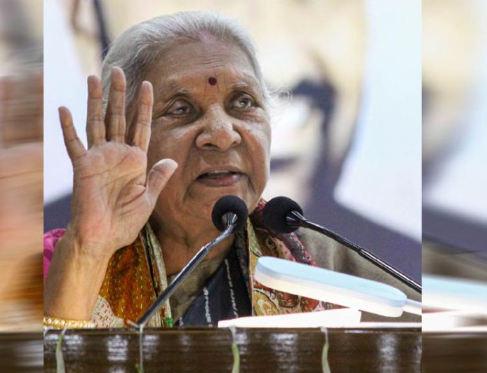 'IAS बनने से पहले कुशल मां बनें', राज्यपाल आनंदीबेन पटेल की छात्राओं को नसीहत
