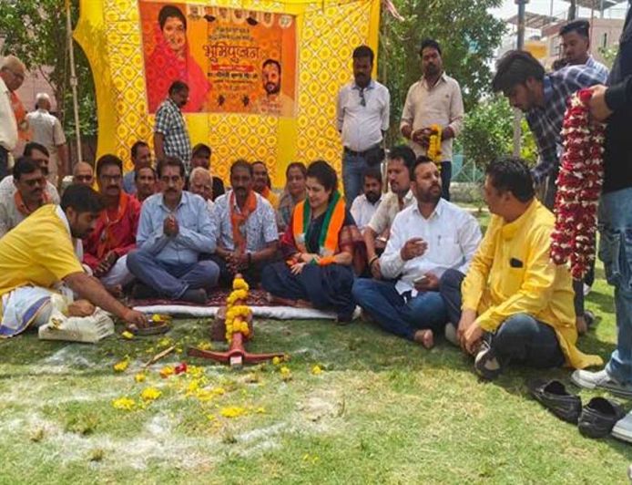 नागरिकों को मूलभूत सुविधाएं उपलब्ध कराना और क्षेत्र के समग्र विकास के लिए सरकार प्रतिबद्ध: राज्यमंत्री  गौर