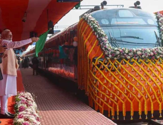 जालंधर कैंट में 75 मिनट रहेंगे PM मोदी, 75 रेलवे स्टेशनों और अमृतसर-वाराणसी ट्रेन को देंगे सौगात