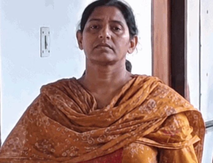 सरकारी फंड घोटाले में बड़ा खुलासा, CFO नलिनी पर 50 लाख की रिश्वत लेने का आरोप, QR कोड से खुला राज
