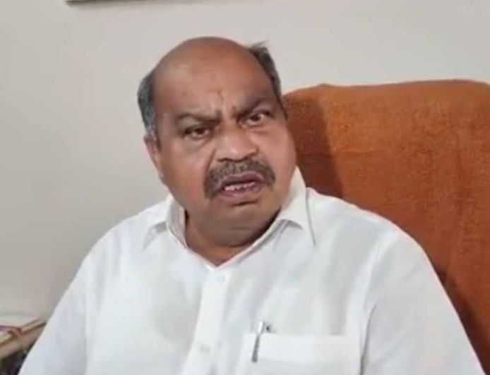 CG के बीजेपी विधायक का कांग्रेस पर निशाना, बोले- 'भारत माता की जय नहीं बोलना तो चीन-इटली चले जाएं'