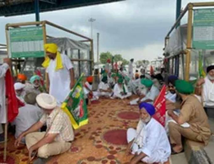 भारत-अमेरिका ट्रेड डील के विरोध में पंजाब में किसानों का बड़ा एक्शन, संयुक्त किसान मोर्चा ने सभी टोल किए फ्री