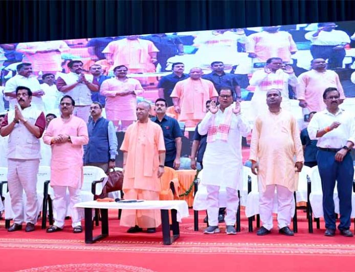 पहले विपक्ष ने किसानों को भड़काया था, अब छात्रों को भड़का रहे : मुख्यमंत्री