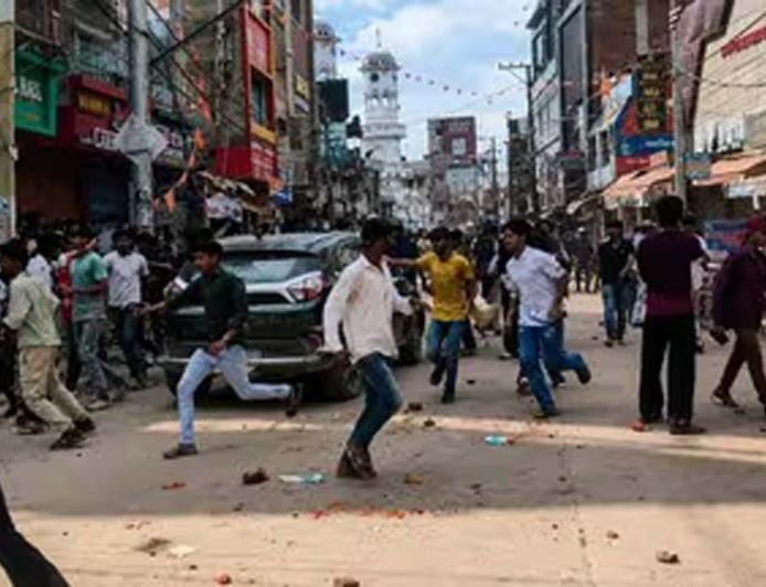 छात्र आंदोलन हुआ उग्र, दरभंगा-बेगूसराय-कटिहार में पुलिस से झड़प