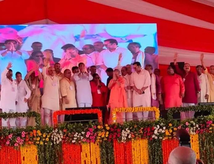 फतेहपुर दौरे पर योगी का बड़ा ऐलान, विकास और रोजगार पर जोर