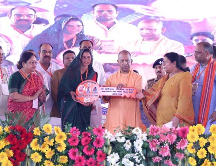 मुलायम  सिंह यादव का सपना था सैफई ग्रामीण आयुर्विज्ञान संस्थान, भाजपा ने पूरा किया : मुख्यमंत्री योगी