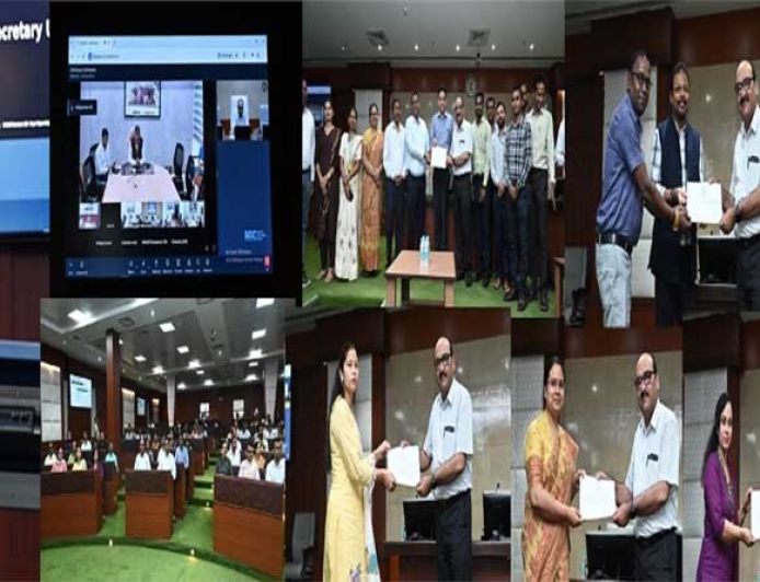 ई-ऑफिस एवं समयबद्ध उपस्थिति में उत्कृष्ट प्रदर्शन करने वाले अधिकारी-कर्मचारी सम्मानित