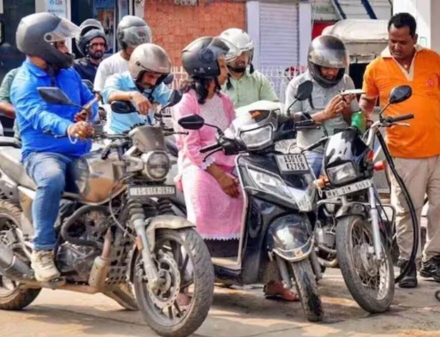 Rules Change From Today: पेट्रोल, LPG, आधार से बैंकिंग तक... आज से बदल गए 10 बड़े नियम