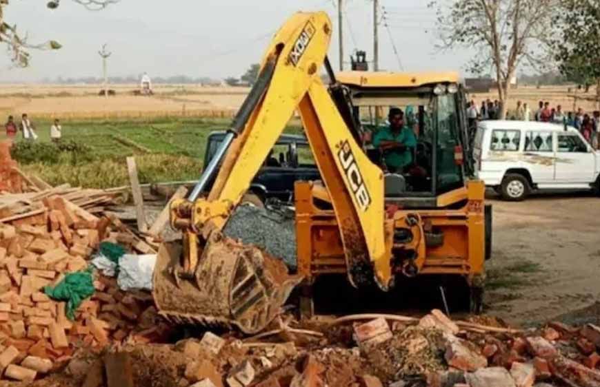 पटना में DM का बड़ा एक्शन, अतिक्रमण हटाकर खाली जमीन पर बनेंगे पार्क और बैडमिंटन कोर्ट