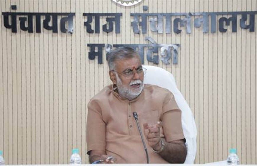 पंचायतों को बनाए आत्मनिर्भर और रोजगारोन्मुखी : मंत्री पटेल