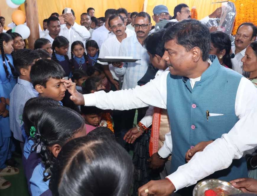 भानपुरी में हर्षोल्लास के साथ मनाया गया शाला प्रवेश उत्सव