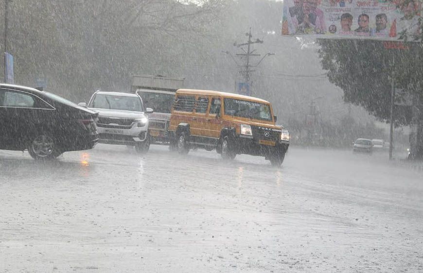 MP Weather: मध्य प्रदेश में एक्टिव हुआ मॉनसून, झमाझम बारिश; इन जिलों के लिए रेड अलर्ट जारी