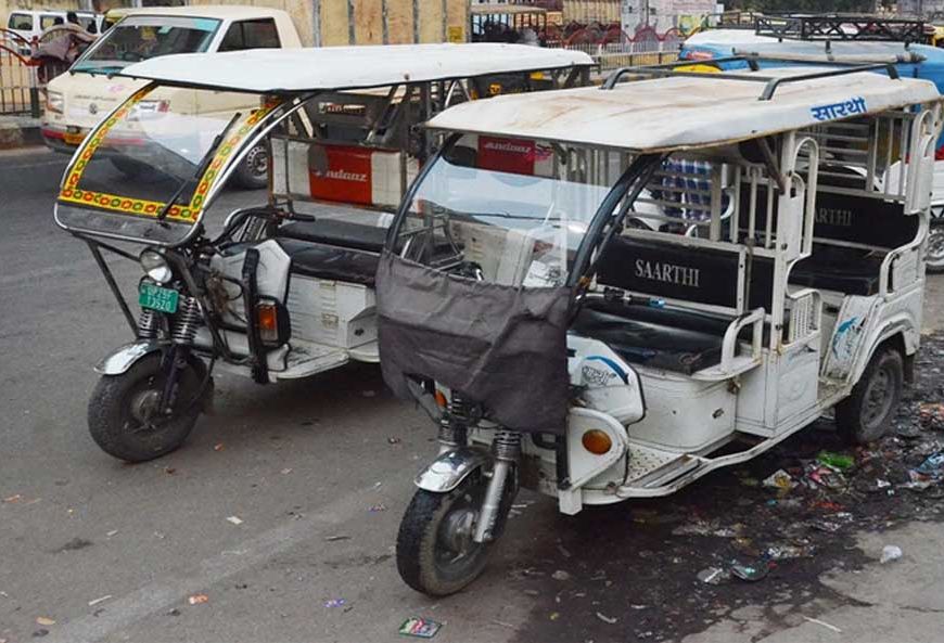 ई-रिक्शा चालकों के सामने नई मुसीबत, 'चाइनीज ऐप' से हैक हो रहे वाहन