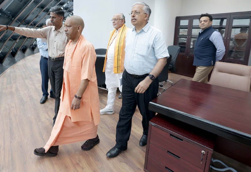 यूपी की नौकरशाही पॉलिसी पैरालिसिस की शिकार नहीं: सीएम योगी