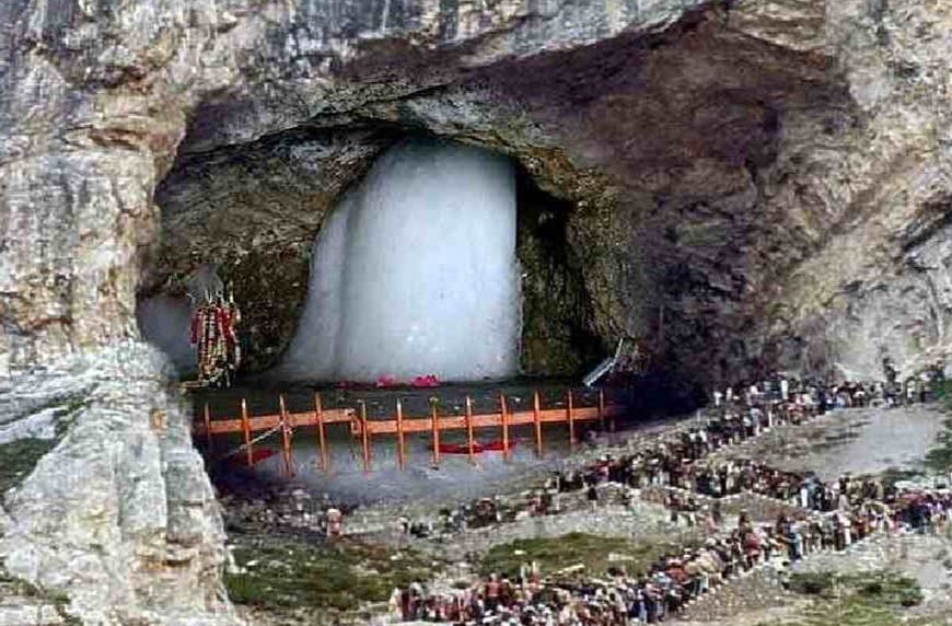 Amarnath Yatra 2026: तेजी से पिघल रहा बाबा बर्फानी का शिवलिंग, अब सिर्फ 1 फीट शेष; श्रद्धालुओं के लिए बड़ी खबर