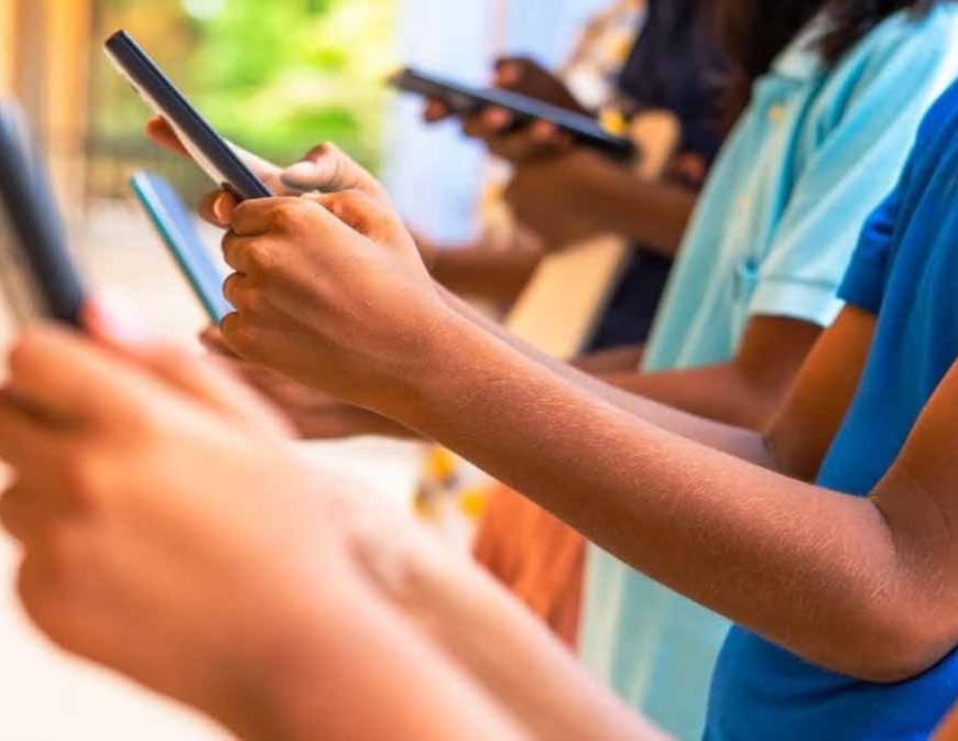 7वीं के छात्र का कमाल! स्मार्ट सॉफ्टवेयर से क्लास टीचर का मोबाइल हो जाएगा लॉक