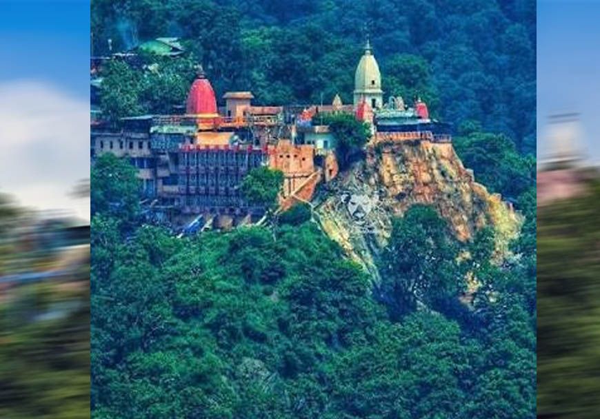 हरिद्वार के मनसा देवी मंदिर में बड़ा बदलाव, अब पुजारी पहनेंगे बिना जेब वाले कुर्ते