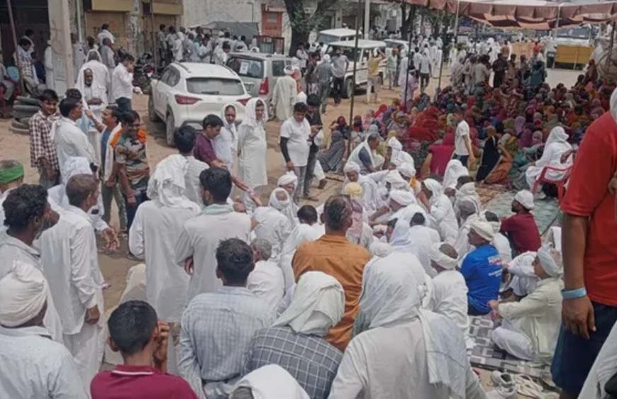 पेयजल मांग को लेकर हांसी-बरवाला मार्ग जाम, अब 24 गांव मिलकर चलाएंगे आंदोलन