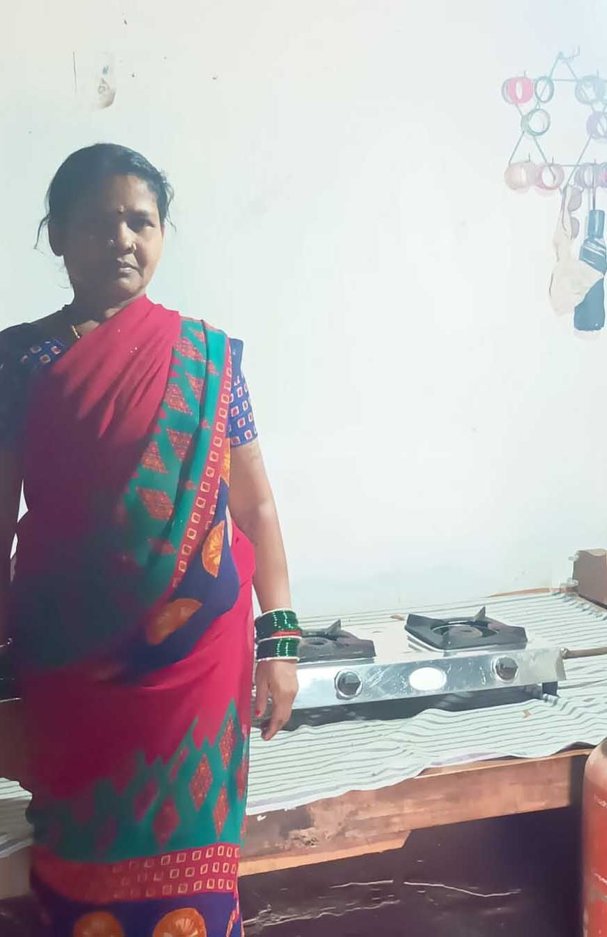 प्रधानमंत्री आवास योजना ने बदली सोमारी बाई की जिंदगी