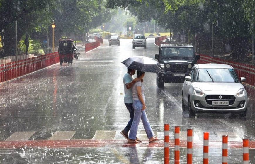 मानसून की सुस्ती से पंजाब बेहाल! पारा 42.4°C तक पहुंचा, 12 जुलाई तक भारी बारिश का अलर्ट; 6 जिलों में येलो अलर्ट