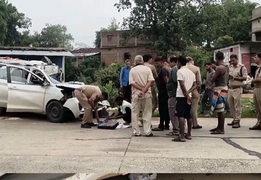 उमरिया में भीषण सड़क हादसा, NH-43 पर खड़े ट्रक से टकराई कार, 5 लोगों की दर्दनाक मौत