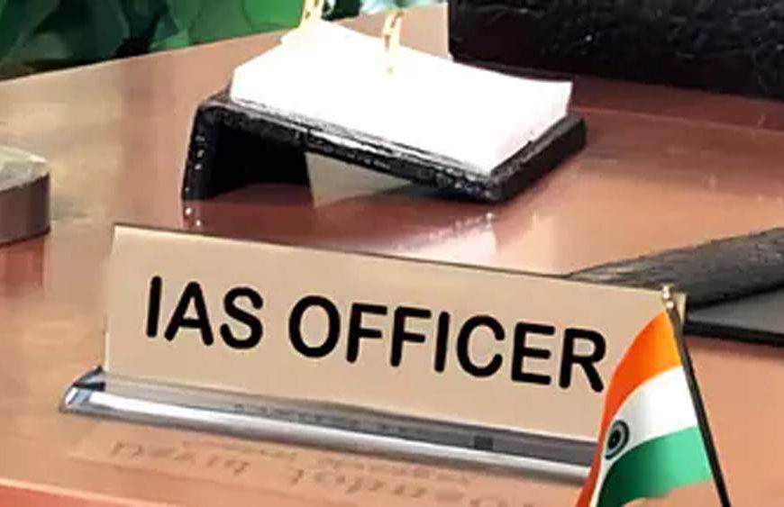 अलीगंज अग्निकांड जांच में पहली बार नौ आईएएस और नौ पीसीएस अधिकारी जांच घेरे में