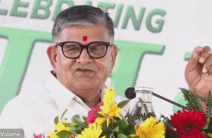 वन महोत्सव में प्रशासक का अफसरों पर तंज, बोले- गप्पें और झूठ बंद करें; पौधारोपण के दावों पर उठाए सवाल