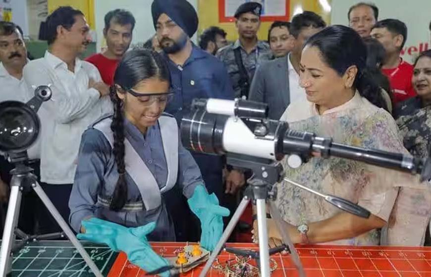 दिल्ली के सभी स्कूलों में गुड टच-बैड टच जागरूकता सत्र होंगे अनिवार्य