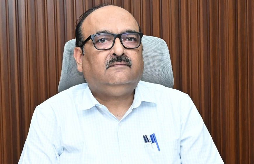 स्वतंत्रता दिवस की तैयारियां शुरू- मुख्य सचिव ने ली अधिकारियों की उच्च स्तरीय बैठक