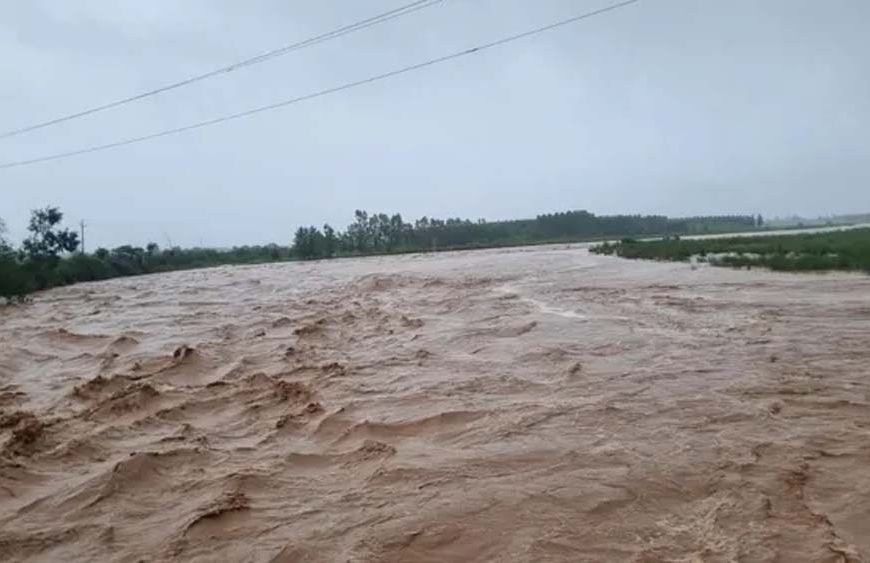 हथनीकुंड बैराज पर बढ़ा जलस्तर, यमुना में छोड़ा गया 30 हजार क्यूसेक पानी