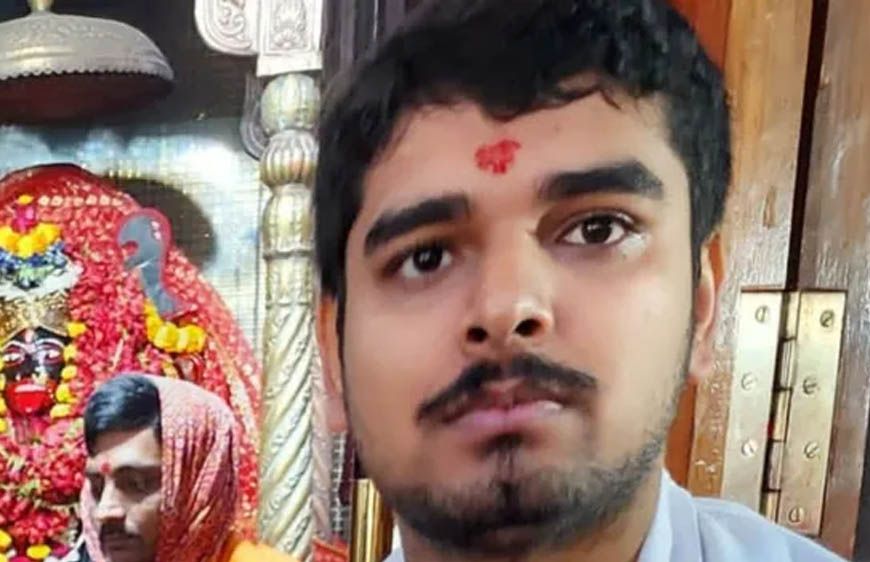 JEE Advanced और NEET दोनों में शानदार सफलता, सारण के आदित्य राज ने रचा इतिहास