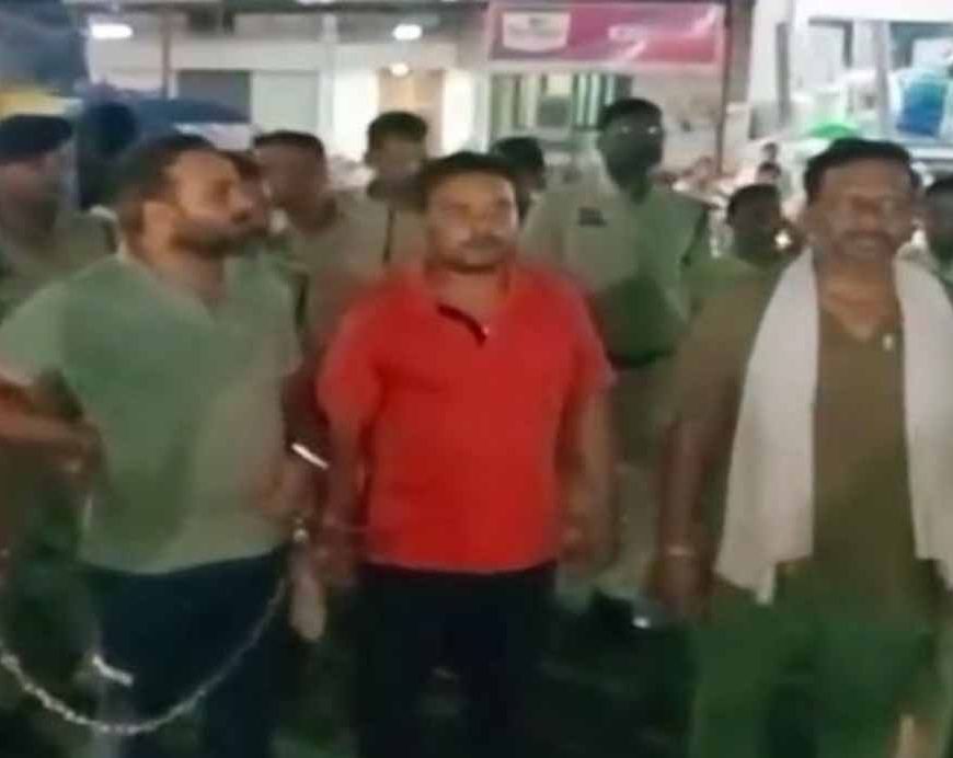 नौगई तिहरा हत्याकांड की जांच करने पहुंची CBI की पांच सदस्यीय टीम