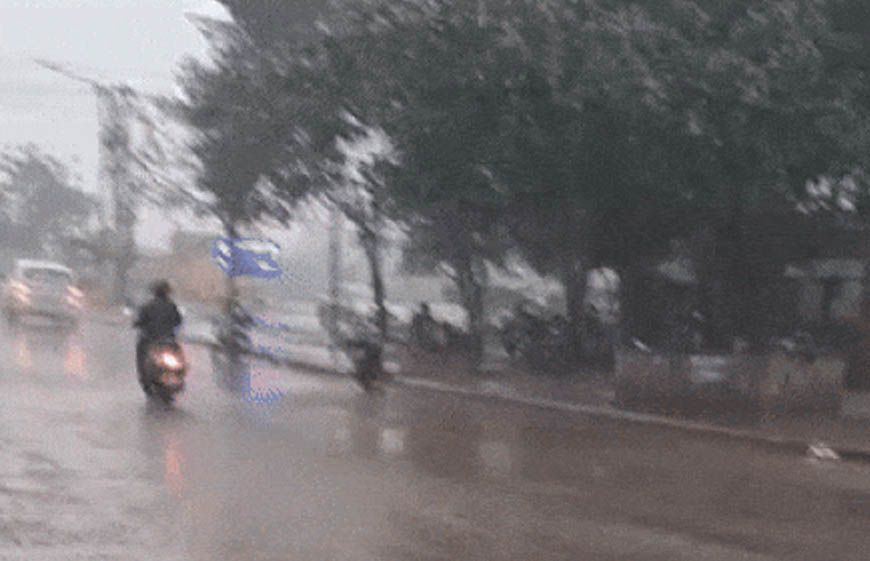 Punjab Weather: 4 जिलों से मानसूनी बादल गायब, मोहाली-जालंधर में झमाझम बारिश, नहर में डूबे 2 लड़के