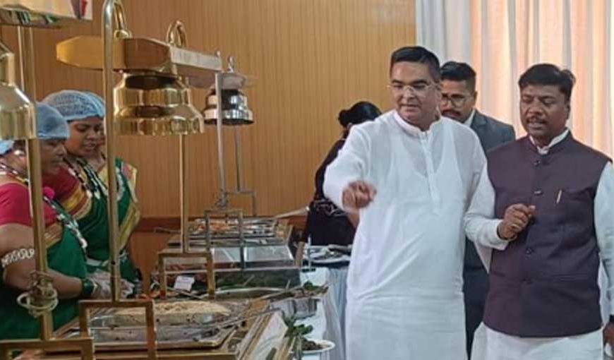 अबूझमाड़ का स्वाद पहुँचा विधानसभा- अरक चावल की महक से